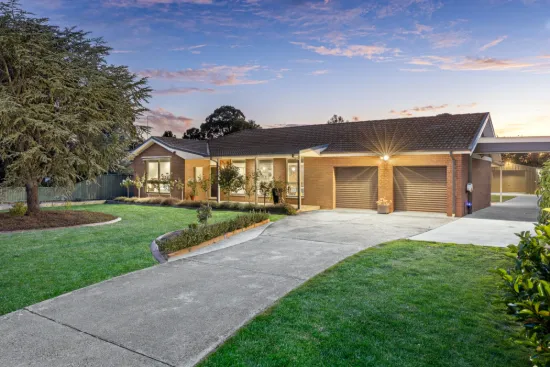 8 Vincent Court, Delacombe, Vic 3356