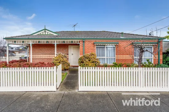 8 Waiora Avenue, Hamlyn Heights, Vic 3215