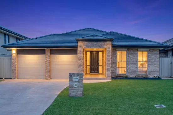 8 Wauchope Road, Carnes Hill NSW 2171-Image