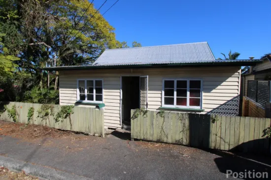 8 Wellington Road, Red Hill, Qld 4059