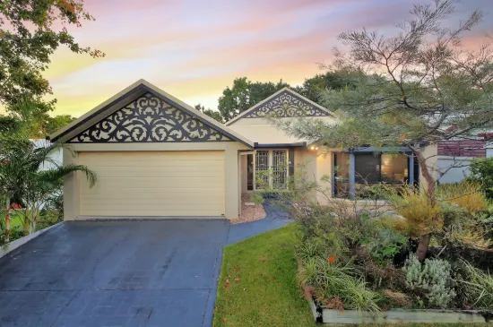 8 Weyba Close, Forest Lake, Qld 4078