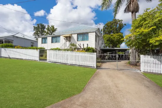 8 Williams Street E, Woodend, Qld 4305
