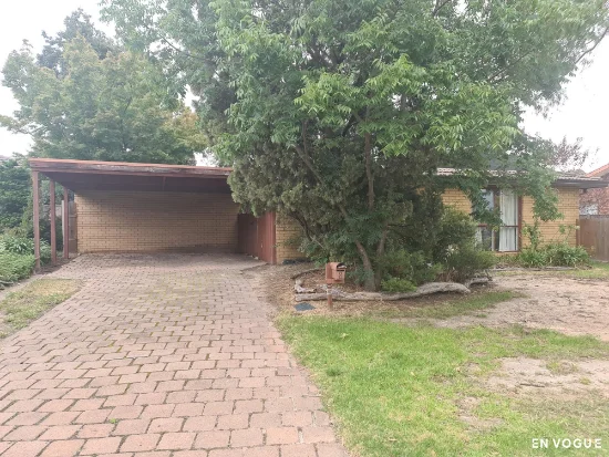 8 Wollaston Place, Stirling, ACT 2611