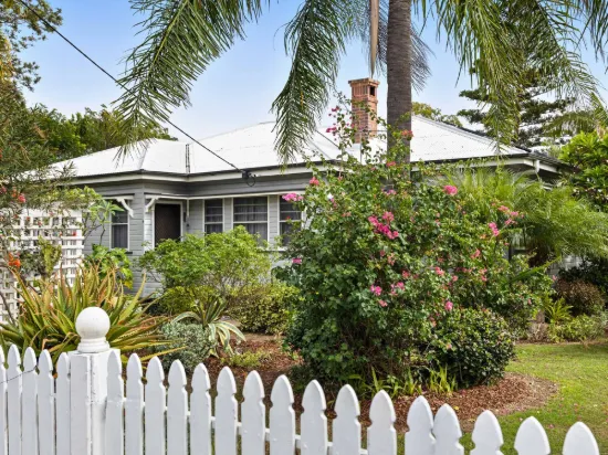 8 Wooburn Street, Dalby, Qld 4405