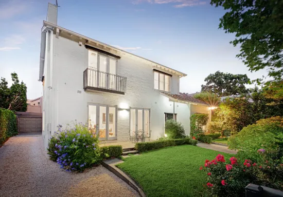 8 Woorigoleen Road, Toorak, Vic 3142