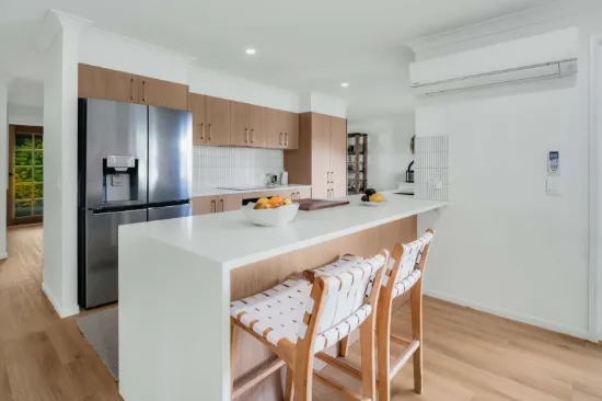 8 Yarraglen Place, Parkwood, Qld 4214