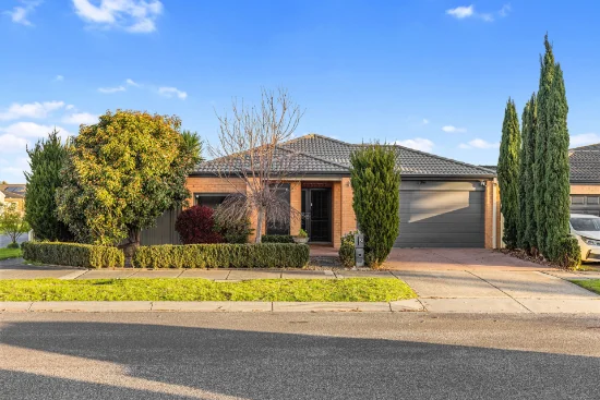 81 Bluehills Boulevard, Pakenham VIC 3810-Image