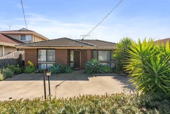 81 Childs Street, Melton South, Vic 3338 - For Rent