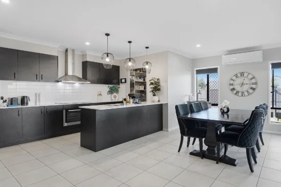 816 Kingston Road, Loganlea, Qld 4131