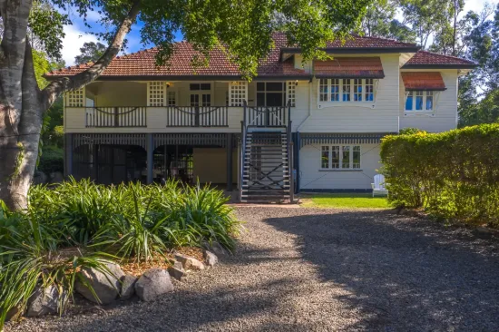 82 Airlie Road, Pullenvale, Qld 4069