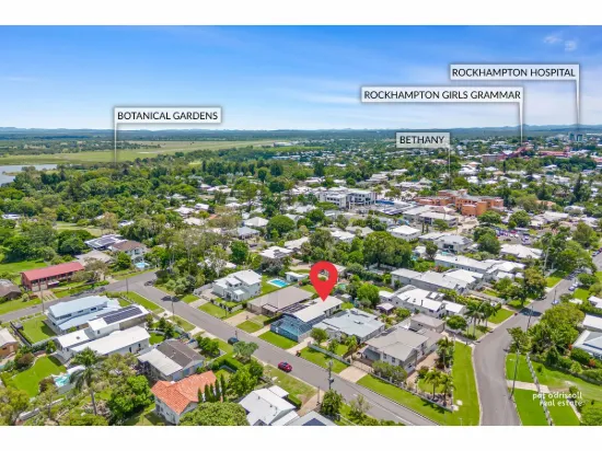 82 Brecknell Street, The Range, Qld 4700
