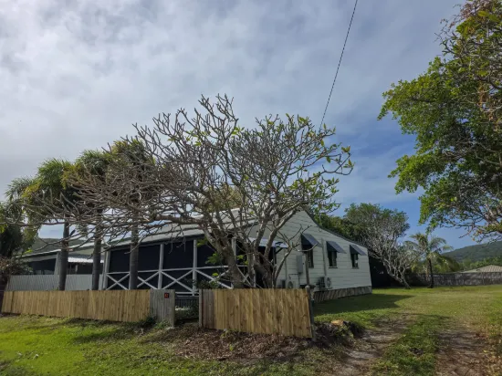 82 Hope Street, Cooktown, Qld 4895