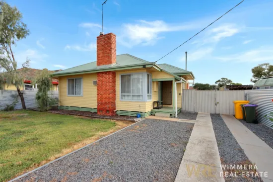 82 Jamouneau Street, Warracknabeal, Vic 3393