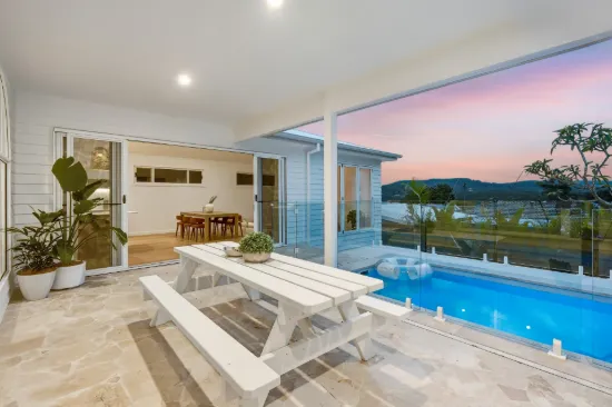 82 Lowanna Avenue, Forresters Beach, NSW 2260
