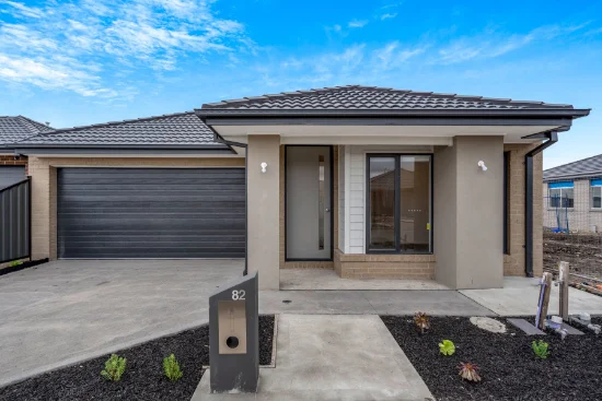 82 Molesworth Crescent, Donnybrook VIC 3064-Image