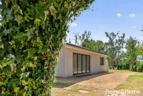 83 Ahern Lane, Pratten, Qld 4370