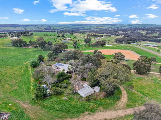 83 Donges Road, Young, NSW 2594
