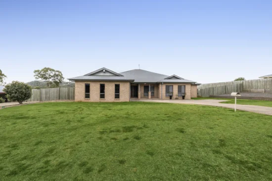 83 Highland Park Road, Meringandan West, Qld 4352