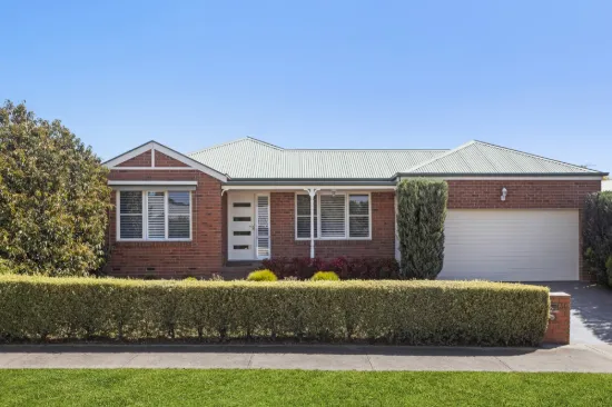 83 Maxwell Street, Mornington, Vic 3931