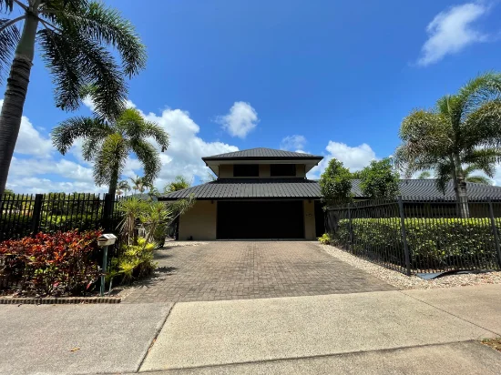 83 Mitre Street, Port Douglas QLD 4877 - For Rent