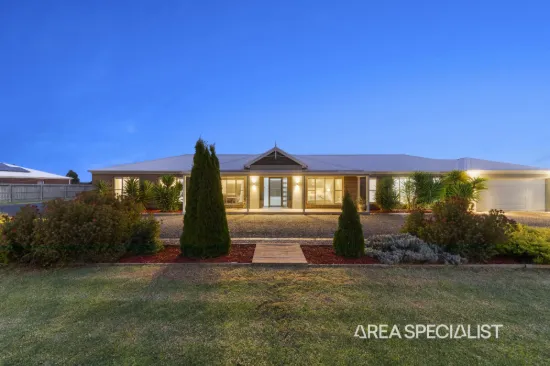 84 Gainsborough Avenue, Lang Lang, Vic 3984