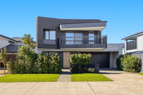 84 Smiths Lane, Clyde North VIC 3978-Image