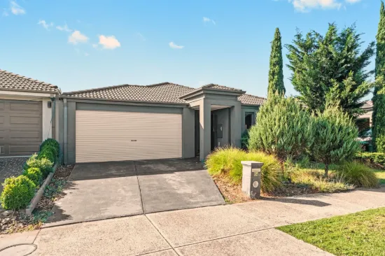 84 William Thwaites Boulevard, Cranbourne North VIC 3977-Image