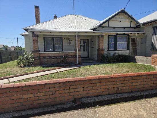 840 Howitt Street, Wendouree, Vic 3355 - For Rent