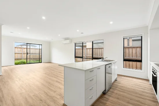 85 Graded Street, Manor Lakes, Vic 3024