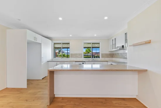 855 Montpelier Drive, The Oaks, NSW 2570