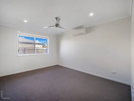 86 Bradman Way, Urangan, Qld 4655-Image