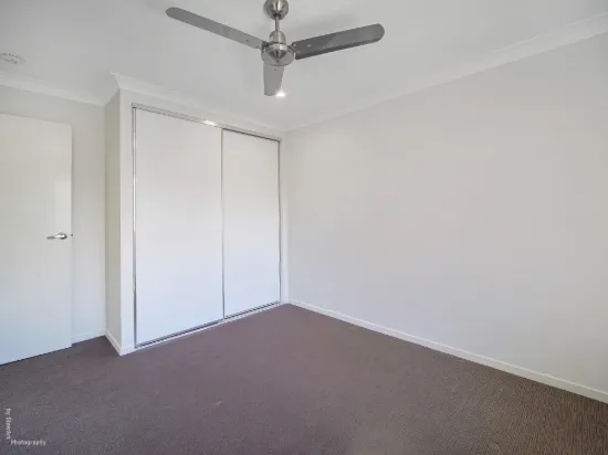 86 Bradman Way, Urangan, Qld 4655-Image