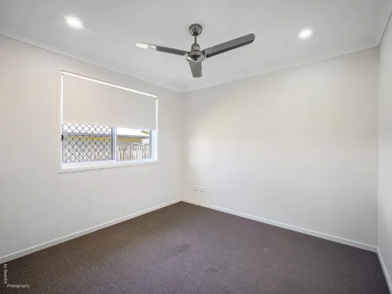 86 Bradman Way, Urangan, Qld 4655-Image