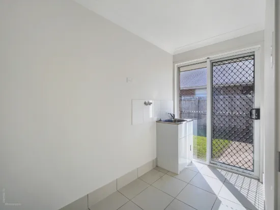 86 Bradman Way, Urangan, Qld 4655-Image