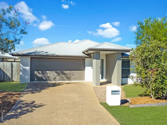 86 Bradman Way, Urangan, Qld 4655-Image