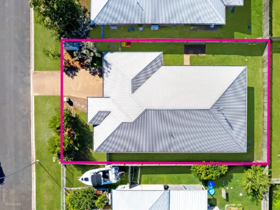 86 Bradman Way, Urangan, Qld 4655-Image