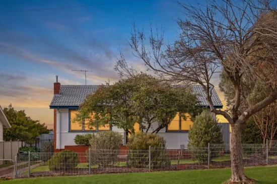 86 Crest Road, Queanbeyan, NSW 2620