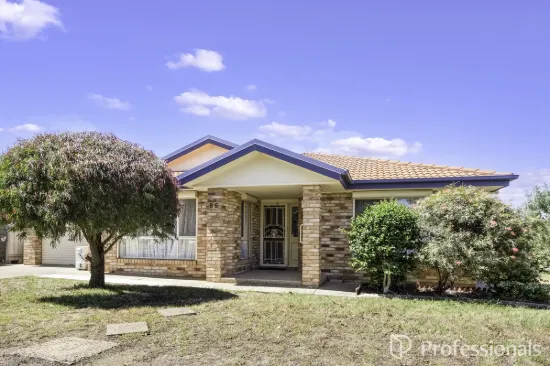 86 Paldi Crescent, Glenfield Park, NSW 2650