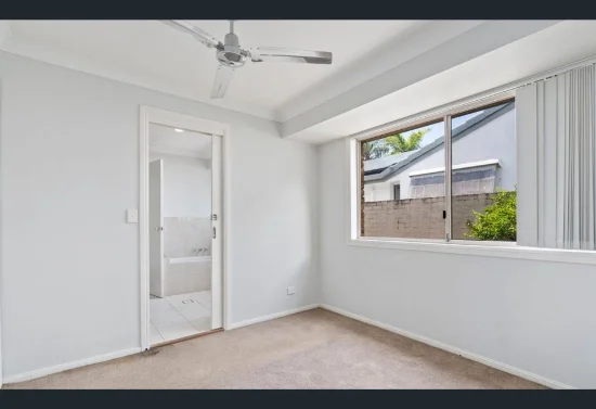 86 Santa Cruz Boulevard, Clear Island Waters, Qld 4226-Image