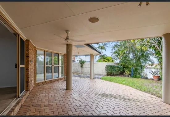 86 Santa Cruz Boulevard, Clear Island Waters, Qld 4226-Image