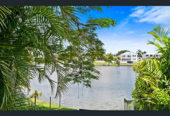 86 Santa Cruz Boulevard, Clear Island Waters, Qld 4226-Image