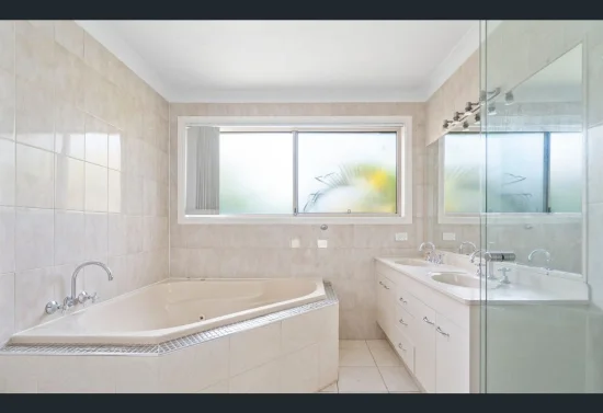86 Santa Cruz Boulevard, Clear Island Waters, Qld 4226-Image