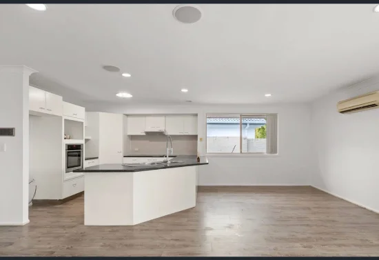 86 Santa Cruz Boulevard, Clear Island Waters, Qld 4226-Image