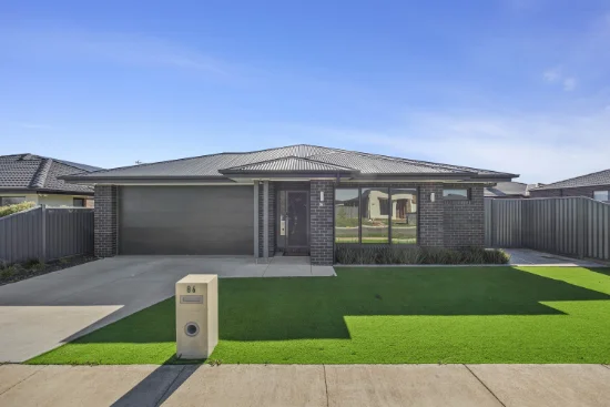 86 Willoby Dr, Alfredton, Vic 3350 - For Rent