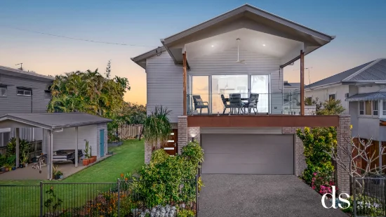 87 Kate Street, Woody Point, Qld 4019