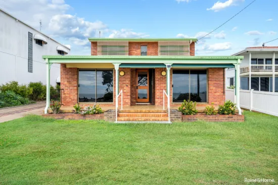 89 Esplanade, Point Vernon, Qld 4655