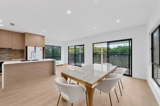 89 Munro St Carmody, St Lucia, Qld 4067 - For Rent
