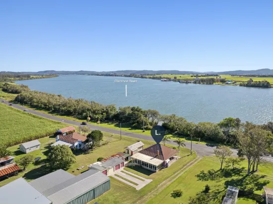 890 Yamba Road, Palmers Island, NSW 2463