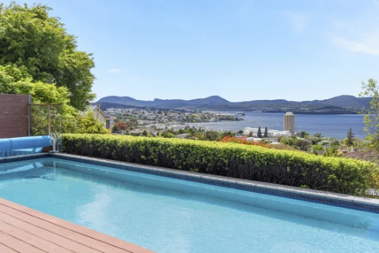 8A Cheverton Parade, Sandy Bay, Tas 7005