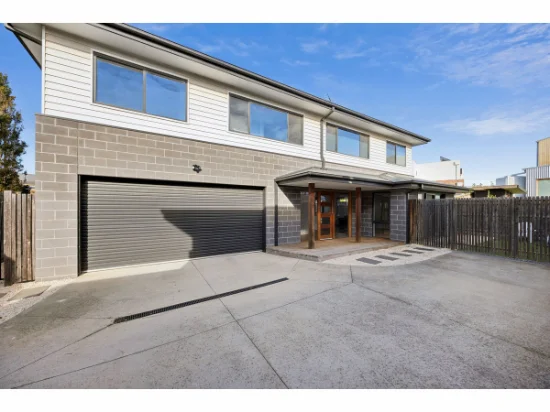 8A Eton Road, Torquay, Vic 3228 - For Rent